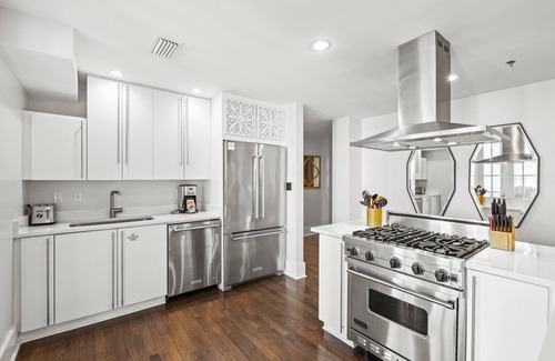 Rosemary Beach Condo | Spend Fall with Us! Location Location Location! Gulf Views! Community Pool! 1 min to Beach!