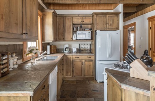 Big Sky House | Spend Summer in Big Sky! Private Mountain Haven with Sweeping Views, and Hot Tub