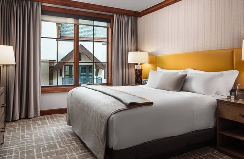 Vail Condo | Spend Thanksgiving in Vail at The Ritz-Carlton Club