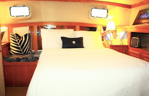 Waterfront Bed & Breakfast | Spend the Night on a Yacht!