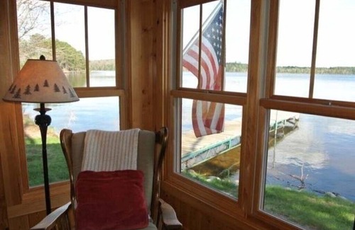 Rhinelander Cabin | Spend your Vacation Sleeping right on the shore of Beautiful Star Lake!