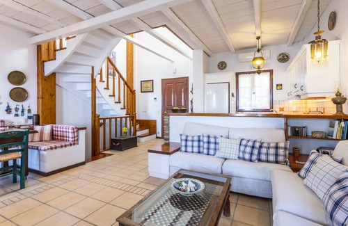 Spetses Villa | Spetses, traditional villa on the waterfront - beach