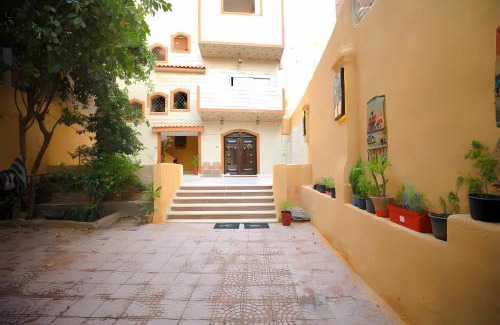 Al Haram House | Sphinx Pyramids View