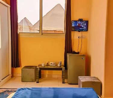 Al Haram House | Sphinx Pyramids View