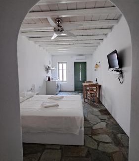Katapola House | Spice Suites-Lime