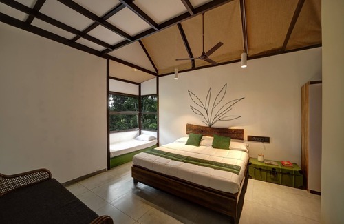 Udumbanchola Other | Spice up your stay with Elakadu Vasathi