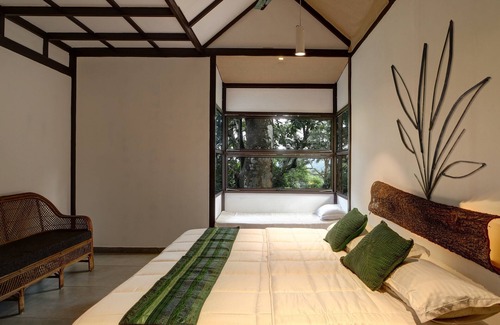 Udumbanchola Other | Spice up your stay with Elakadu Vasathi