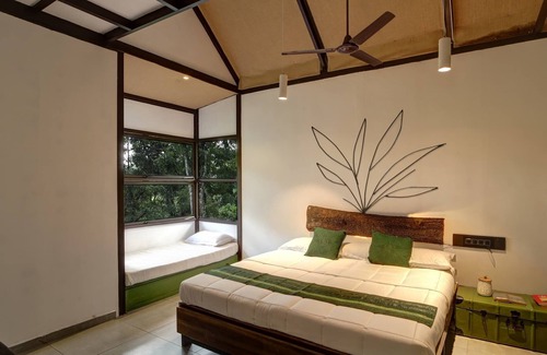 Udumbanchola Other | Spice up your stay with Elakadu Vasathi