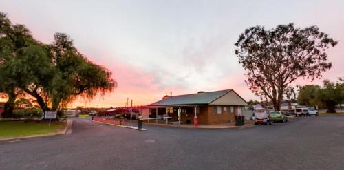 Parkes Resort | Spicer Caravan Park