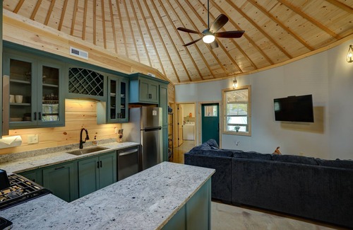 Cherokee Cabin | Spicewood, Luxury 2BD 2BA Yurt w/Hot Tub in Scenic Deep Creek area of WNC