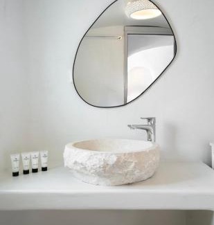 Akrotiri House | Spilia Caves Santorini