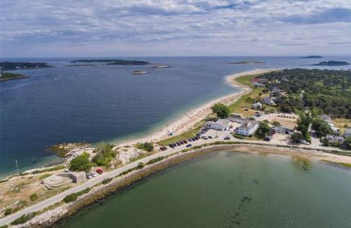 Phippsburg House | Spinneys Guesthouse & Beach Cottages