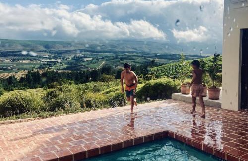 Grabouw Villa | Spioenkop Wines Farm House