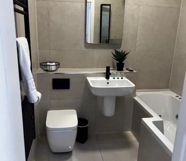 Bradford Apartment | Spire Accommodations Ltd