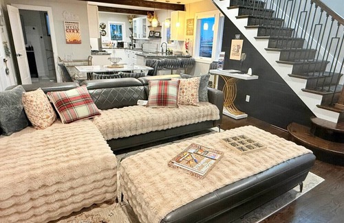 Nashville House | Spirit of Music City Bachelorettes Dream