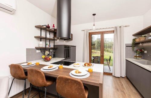 Doukades Apartment | Spiros country home