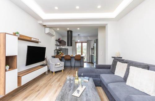 Doukades Apartment | Spiros country home