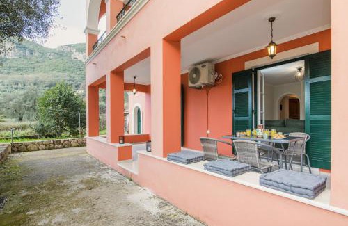 Doukades Apartment | Spiros Holidays House