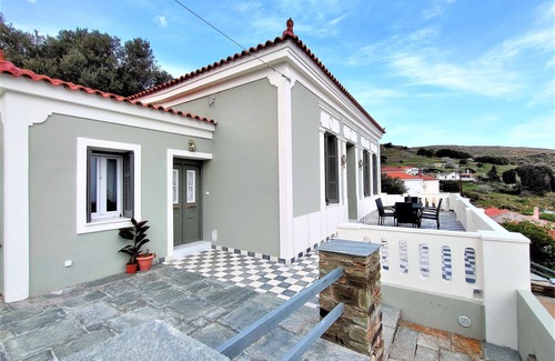 Steniai House | "Spiti" | Sea View Neoclassical House in Stenies