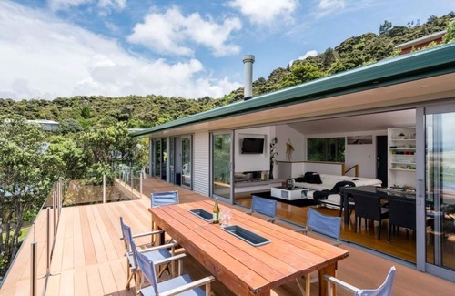 Mangawhai Heads House | Spits End - Large, modern holiday home with stunning views a short walk to estuary surf beach
