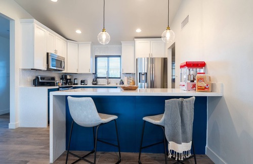 Hy-view House | Splash and Relax Old Town Scottsdale