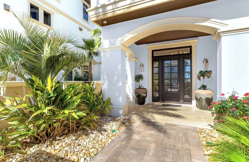 Fort Walton Beach - Destin House | Splash — Largest Private Resort-Style Pool in Destin
