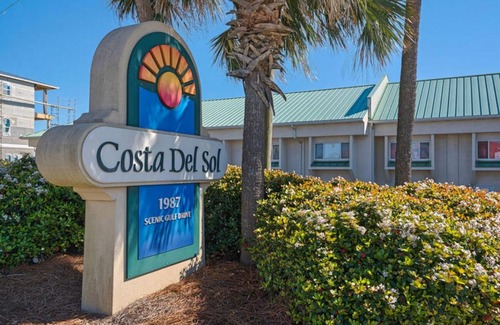 Miramar Beach House | SPLASH OF LIME by Bliss Beach Rentals