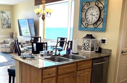 Panama City Beach Condo | Splash Resort Panama City Beach 3 BR, 3 BA, Sleeps 10, Beach Chair Set Included