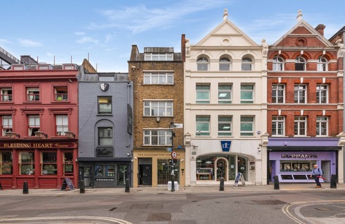 Farringdon Apartment | Spleandid Studio Flat In Central London