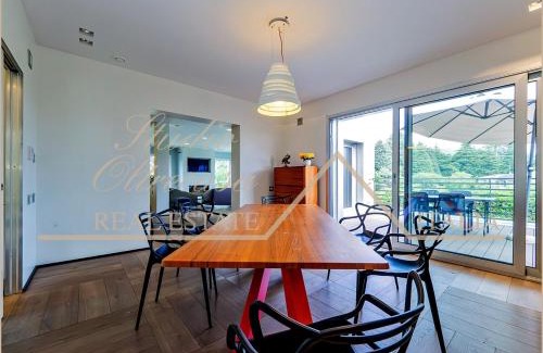 Montano Lucino Villa | Splendida villa con piscina riscaldata vicino Como