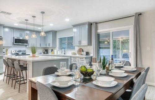 Tempe House | Splendid 5 Bedroom Home With Private Heated Pool!