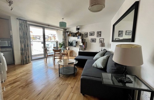 Pimlico Apartment | Splendid Apartment 6 min Walk From Victoria Station