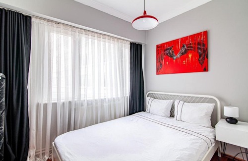 Osmanbey Apartment | Splendid Flat in Nisantasi with Central Location