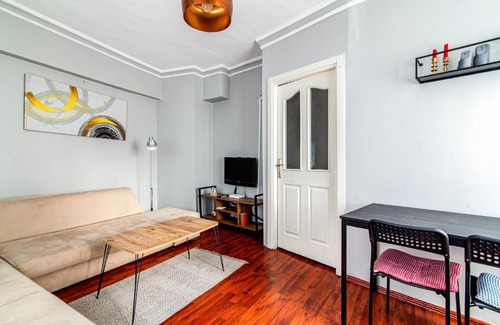 Osmanbey Apartment | Splendid Flat in Nisantasi with Central Location