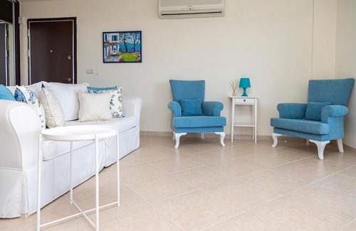 Kadıkale Apartment | Splendid House with Sea View and Shared Pool in Bodrum