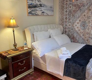 Airport Township House | Splendid Room in House 10 mins to Airport