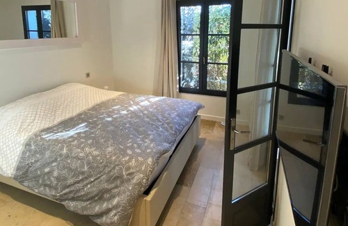 Saint-Gely-du-Fesc Villa | Splendid spa villa, swimming pool, home cinema, gym and games