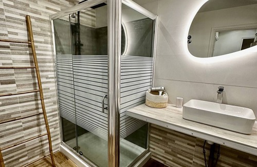 Bouillante Apartment | Splendid Ti Kaz Coco Jungle Jacuzzi seaview 100m from beach