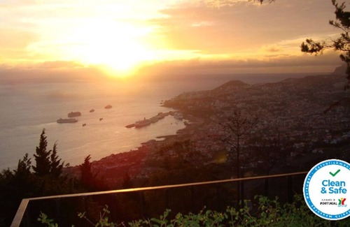 Sao Goncalo Apartment | Splendid view! Warm apartment, garden and barbecue!