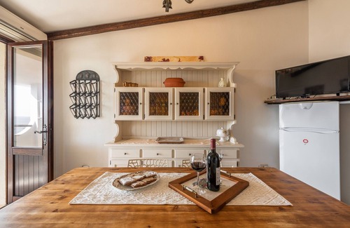Sarroch Apartment | Splendid "Villa Dolly" near the beach with Wi-Fi, balcony and terrace