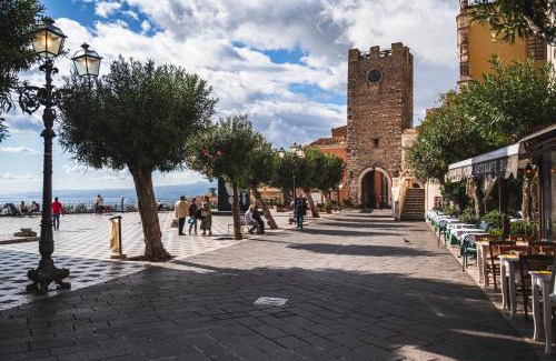 Taormina City Centre Apartment | Splendida Casa A Taormina " Casa di Anna "