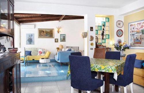 Taormina City Centre Apartment | Splendida Casa A Taormina " Casa di Anna "