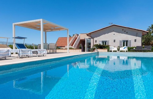 Terrasini Villa | Splendida Villa con vista mozzafiato e piscina