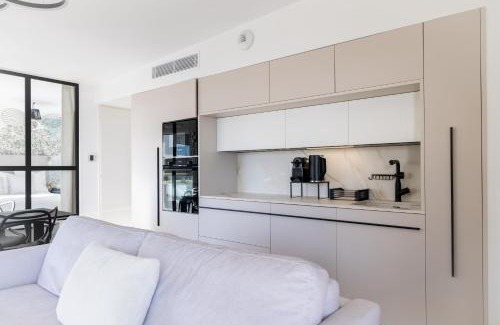 Saint Antoine Apartment | SPLENDIDE APPARTEMENT NICE BLUE PEARL TOUT CONFORT VUE MER PANORAMIQUE