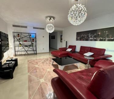 Hai El Moudjahiddine Apartment | Splendide appartement style new-yorkais de 180 m2 à mobilart vue mer pour famille uniquement