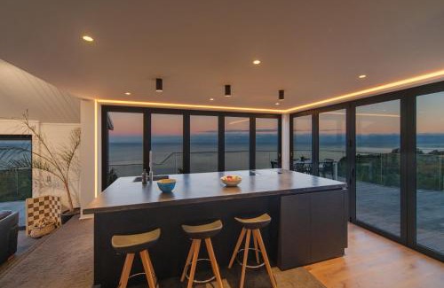 Ngaio Bay House | Split Apple Holiday Home