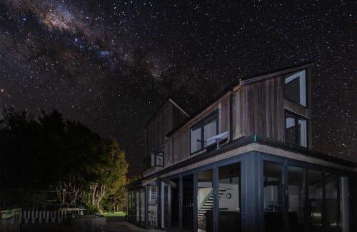 Ngaio Bay House | Split Apple Holiday Home