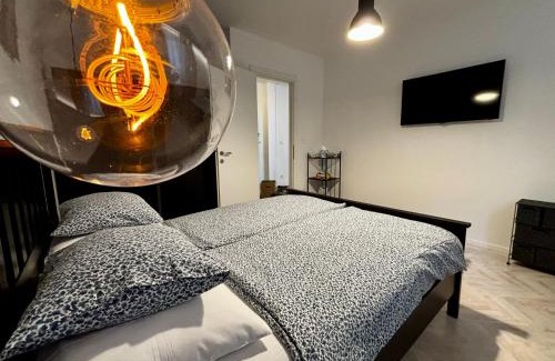 Split Apartment | Split Right Place*Cozy and completely new
