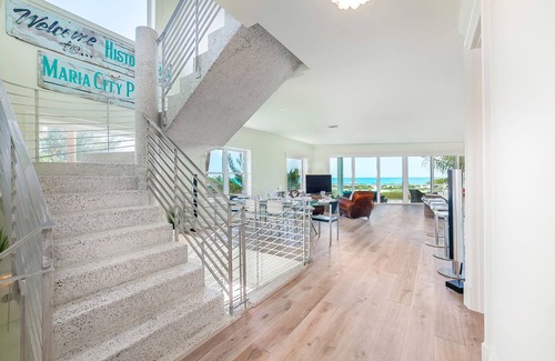Anna Maria House | Spoil yourself! Gulf front, heated pool, hot tub. Front row for sunsets-perfect!