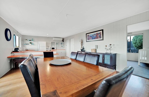 Bridport House | Spoil yourself in this centrally located beach house overlooking the vast.